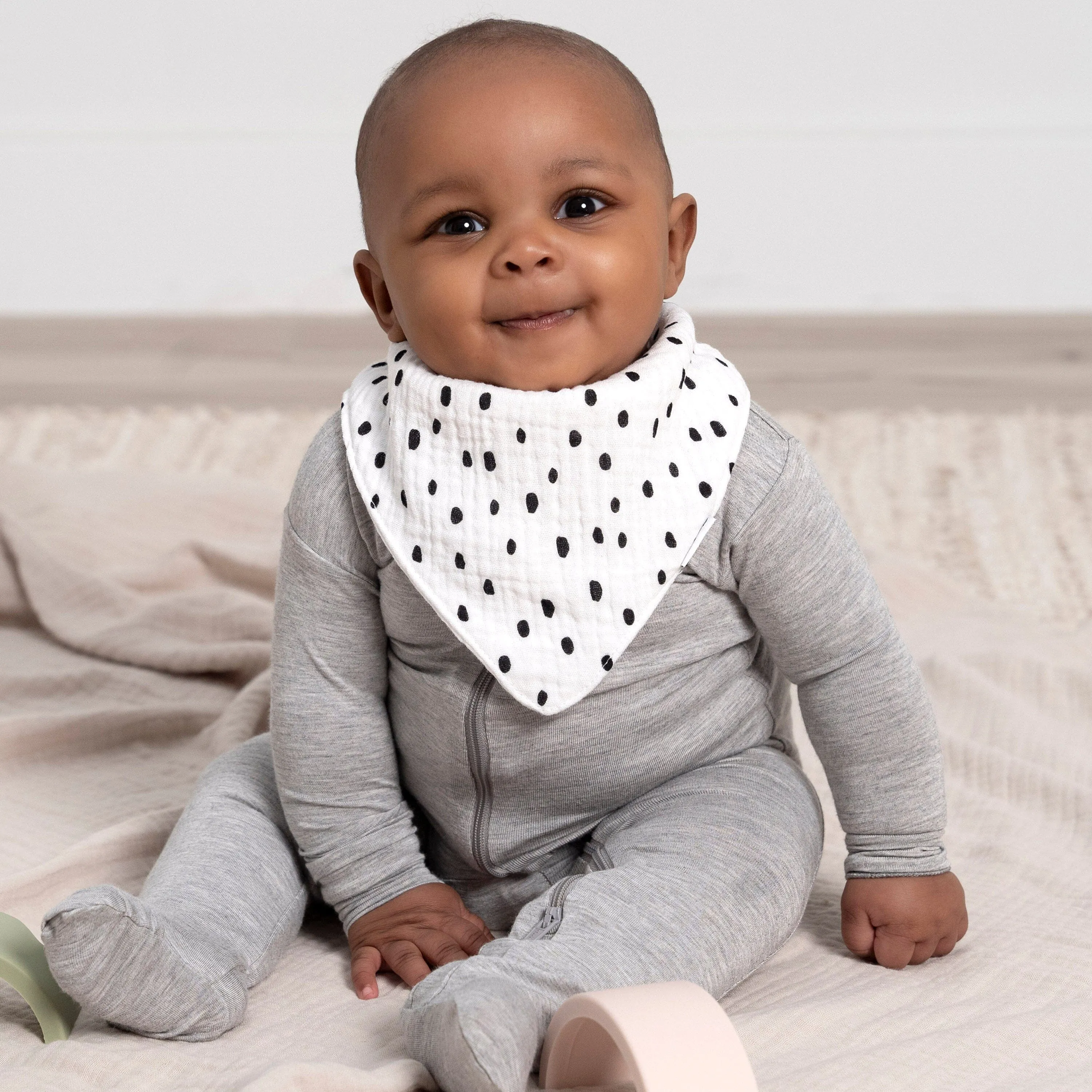 10-Pack Baby Neutral Black & White Muslin Bandana Bibs Gerber Childrenswea