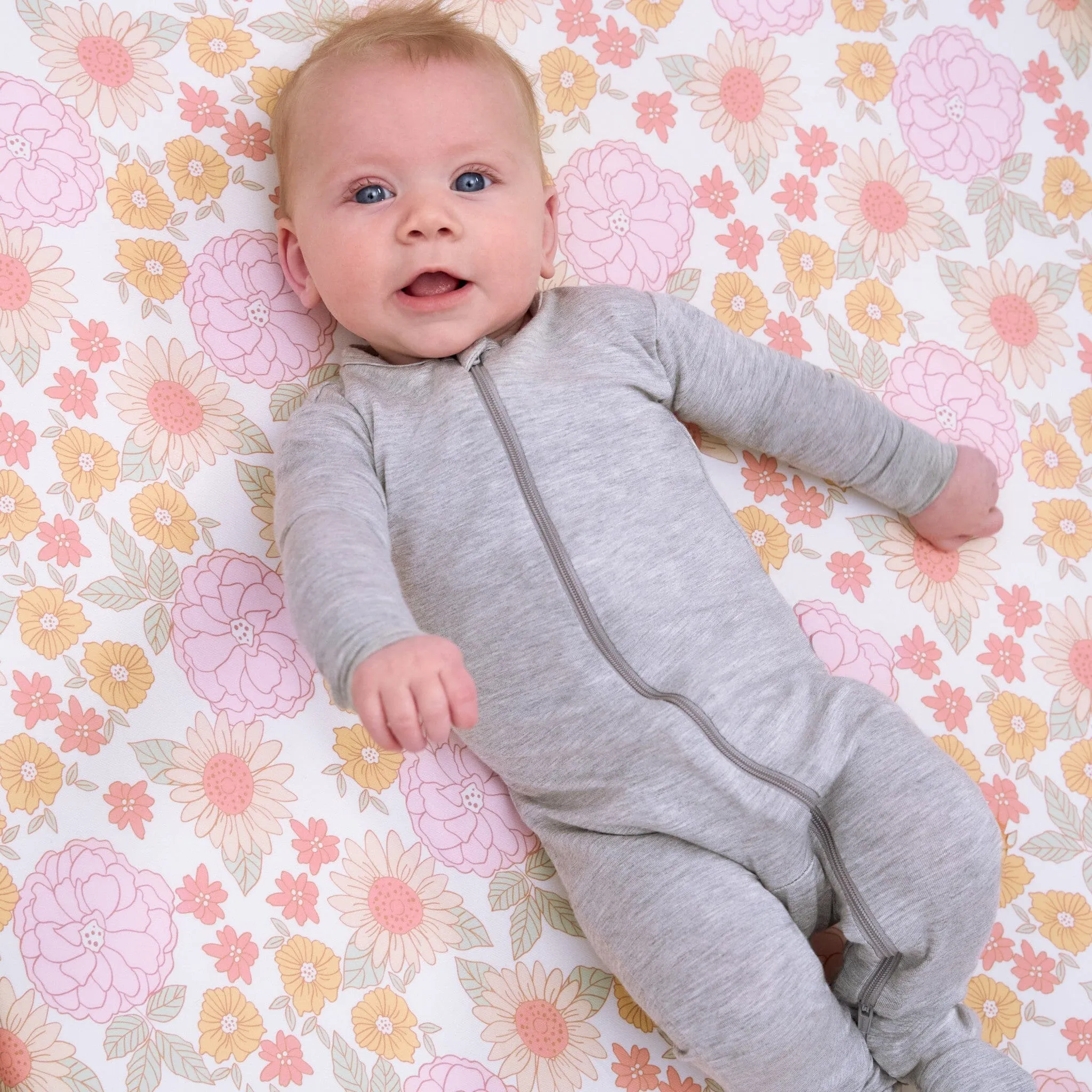 2-Pack Girls Retro Floral Crib Sheets Gerber Childrenswea