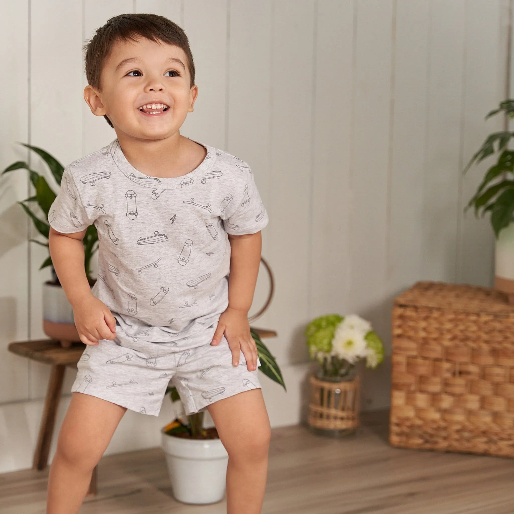 2-Piece Baby & Toddler Boys Heather Skateboard T-Shirt and Shorts Set Gerber Childrenswea