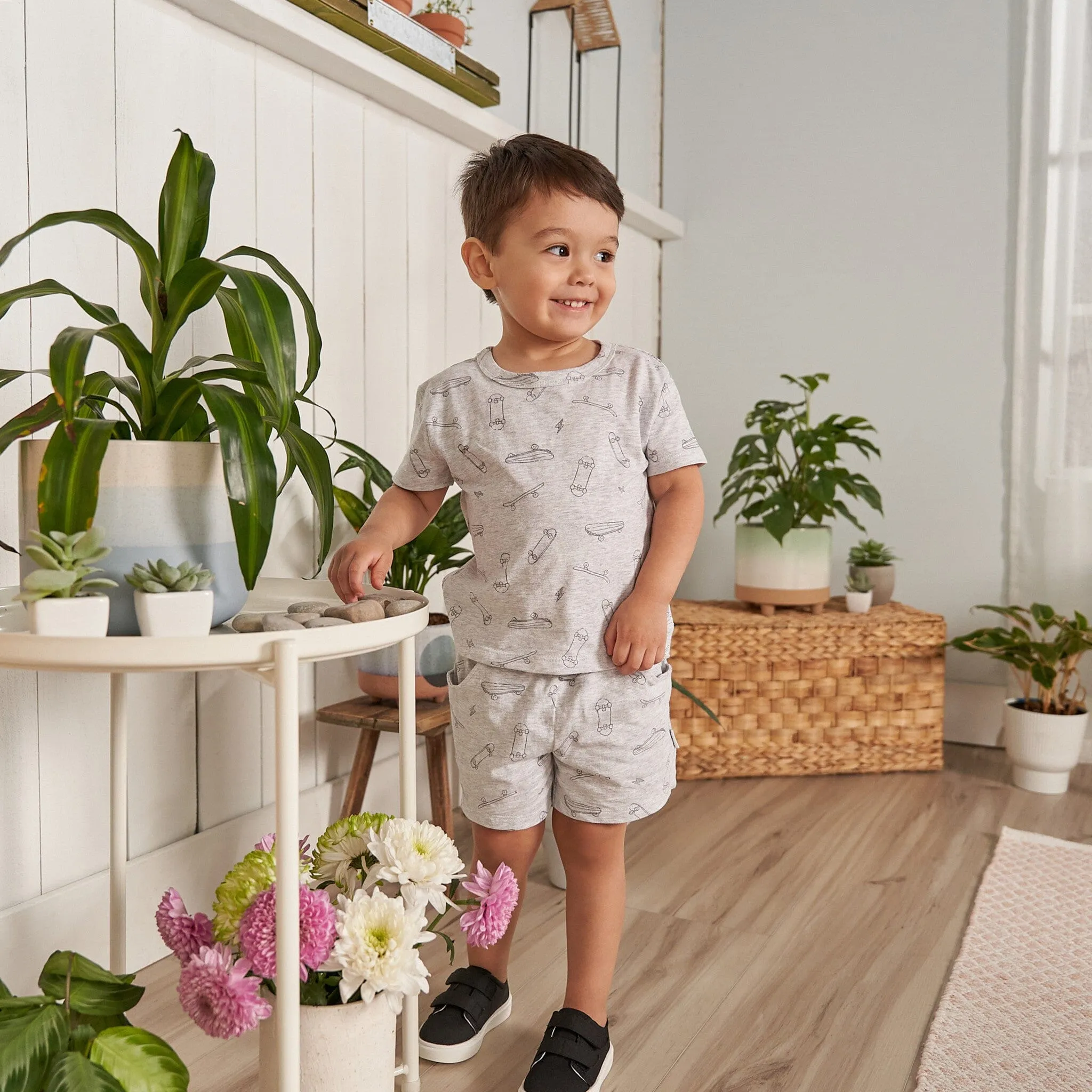 2-Piece Baby & Toddler Boys Heather Skateboard T-Shirt and Shorts Set Gerber Childrenswea