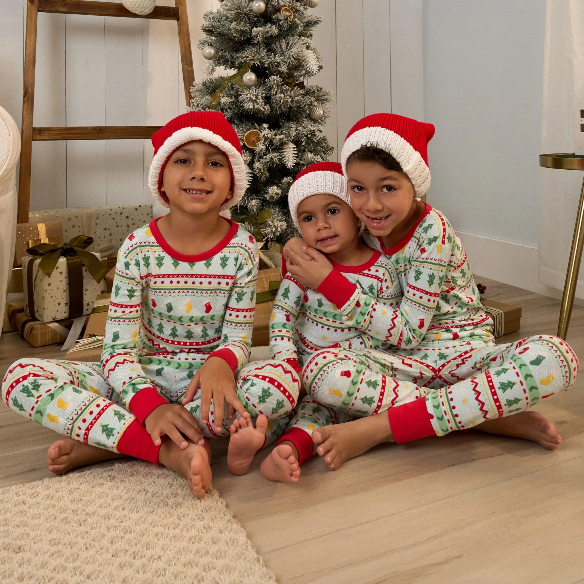 2-Piece Big Kids Neutral Oh What Fun Fair Isle Hacci Snug Fit Pajama Set Gerber Childrenswea