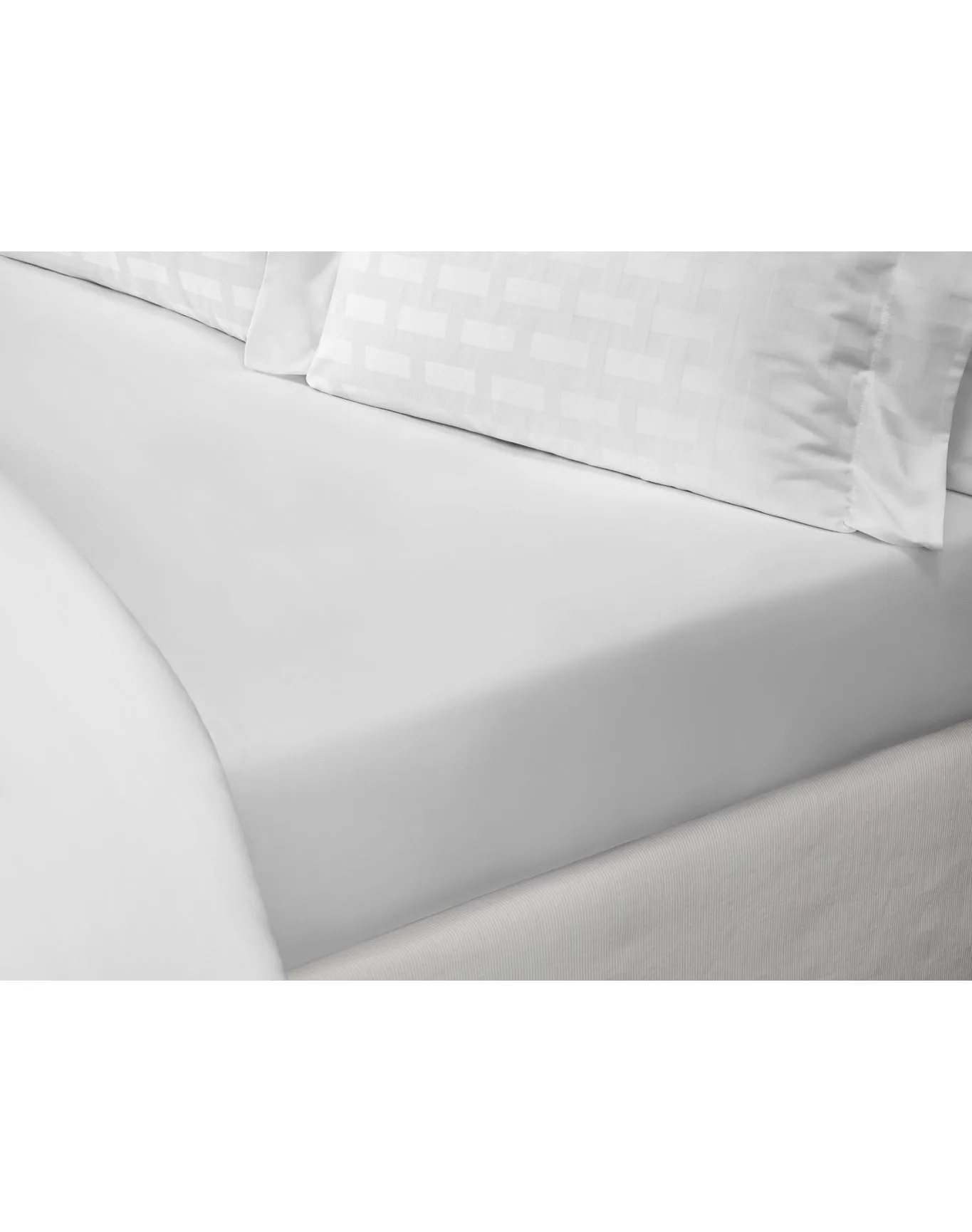 Avantgarde Flat Sheet | White TOGAS