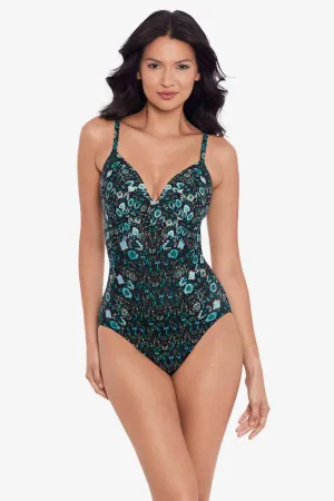 Captivate One Piece in Bijoux