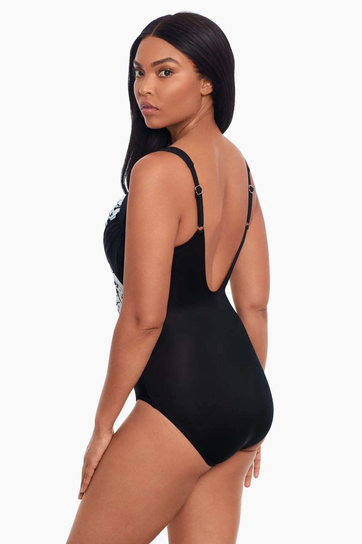 DD-Cup Sanibel One Piece in Sub Rosa