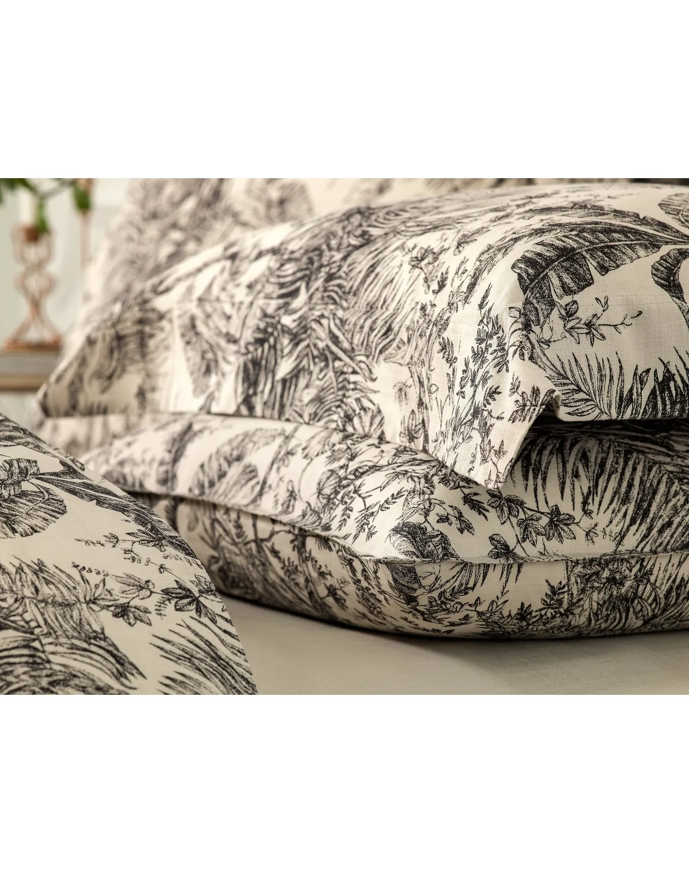 Dominica Flat Sheet | Ecru TOGAS