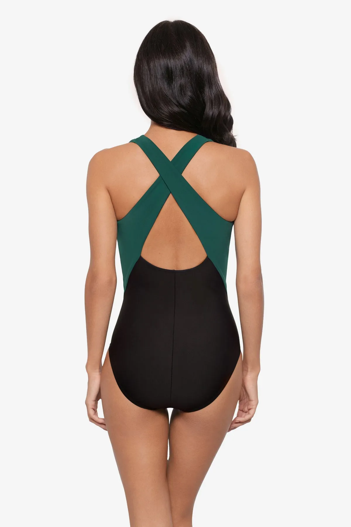 Halle One Piece
