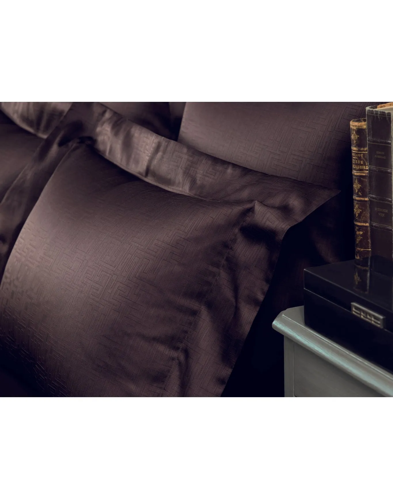 Lester Pillowcase | Chocolate Brown TOGAS