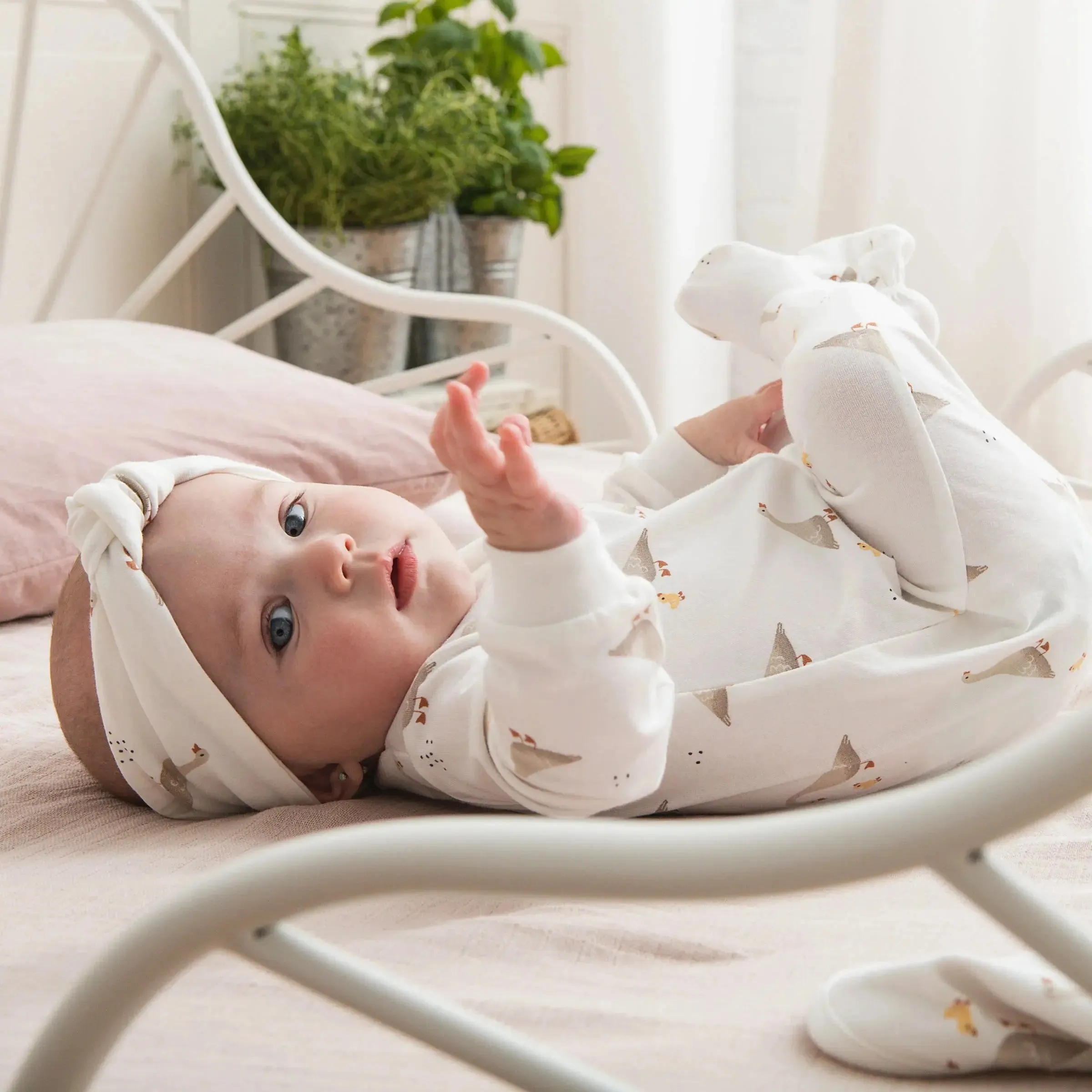 Mother Goose Print on Off-White Sleeper | Petit Lem