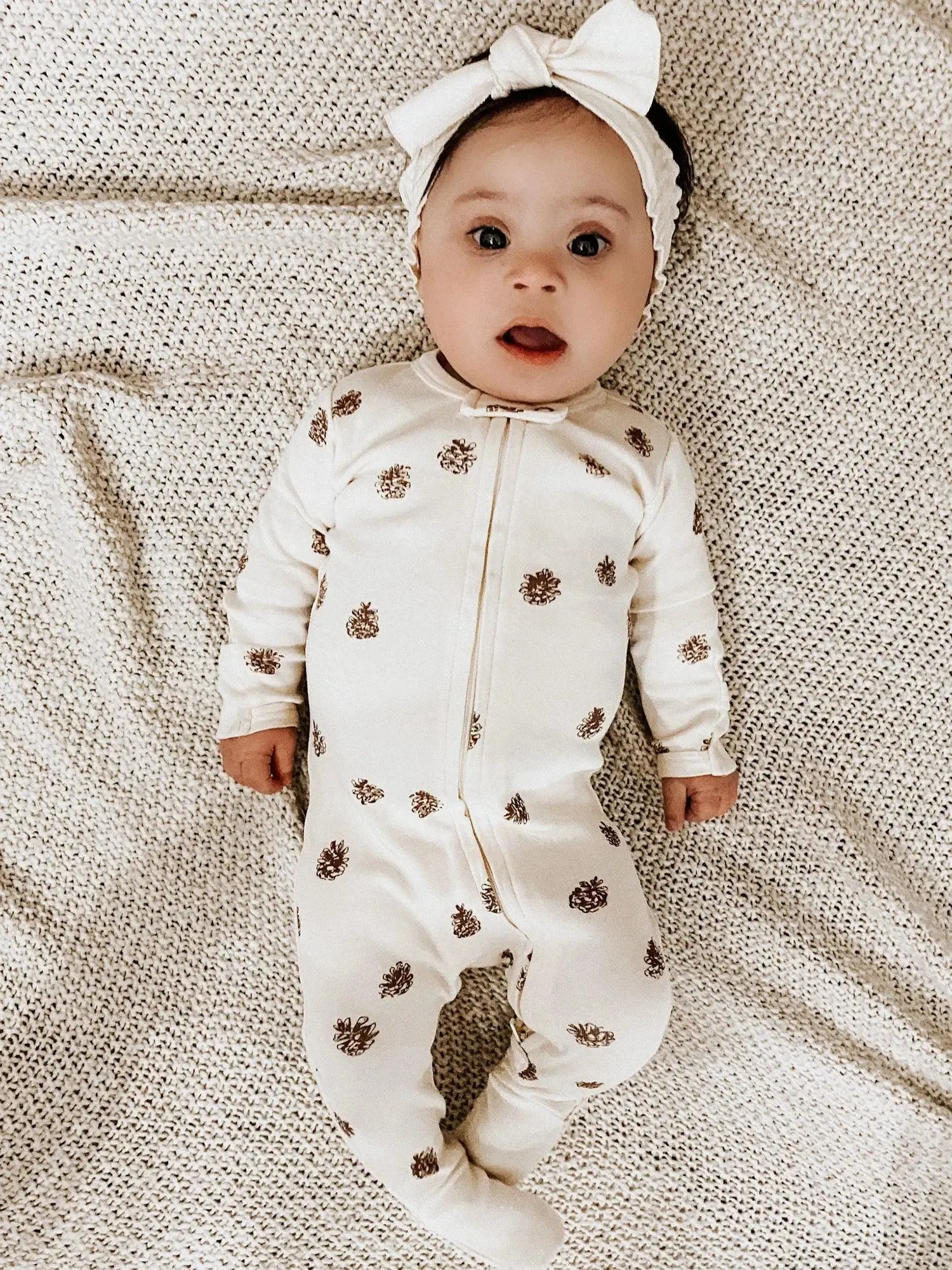 Organic Zipper Footie, Print in Buttercream Pinecone | L’ovedbaby