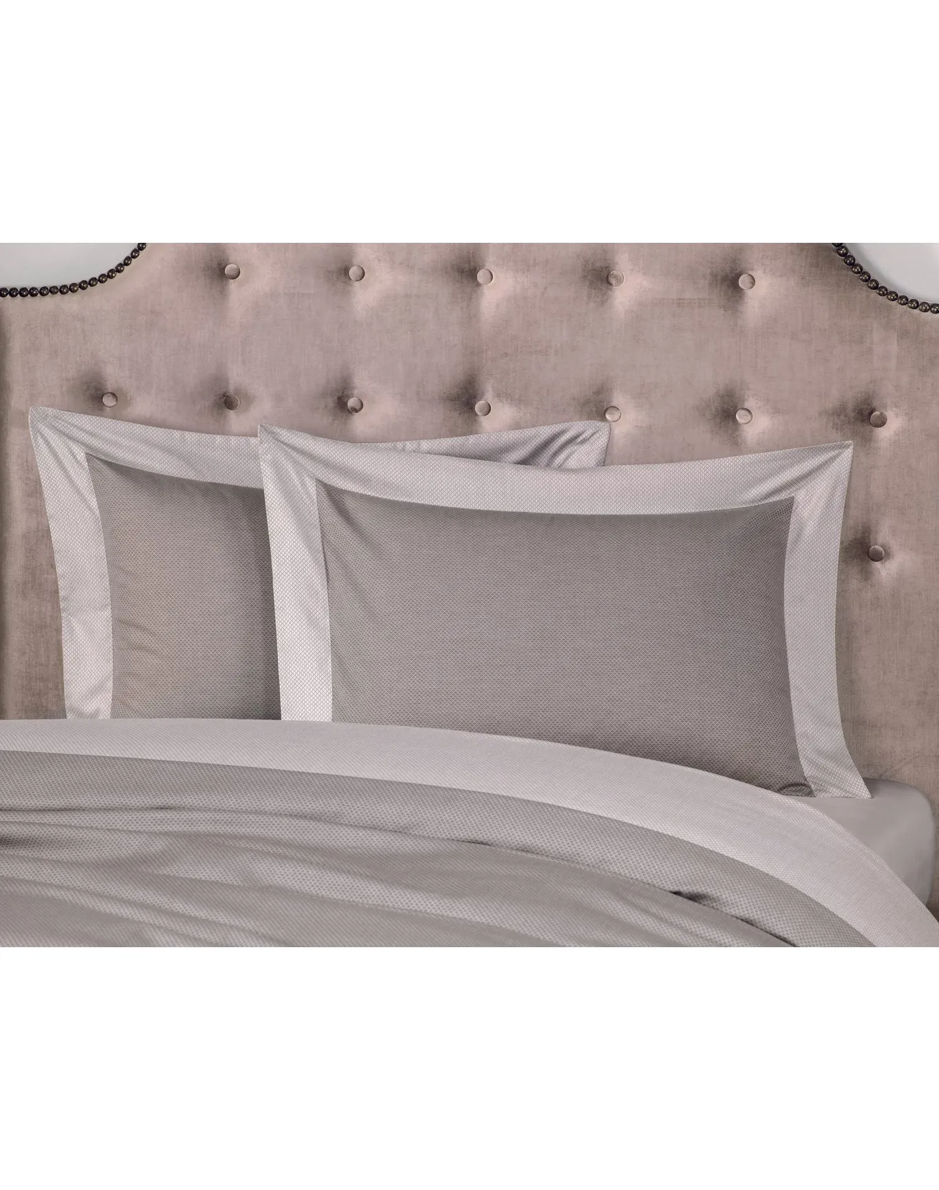 Orlando Pillowcase | Pale Gray x Brown TOGAS
